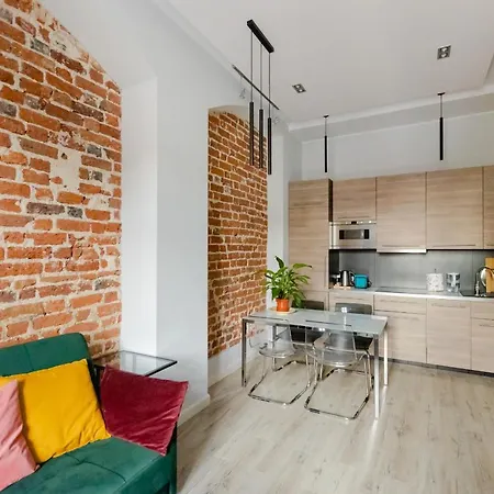 Elegant 2br, Amazing Old Town Views, Plac Solny Walk To Rynek! Amenities Apartment