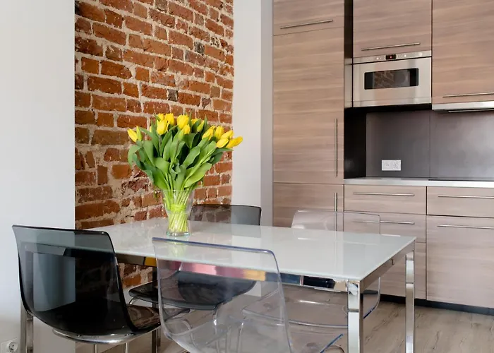 アパート Elegant 2br, Amazing Old Town Views, Plac Solny Walk To Rynek! Amenities ヴロツワフ